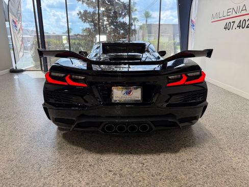 Used 2025 Chevrolet Corvette Z06 w/ Z07 Performance Package RWD image 7