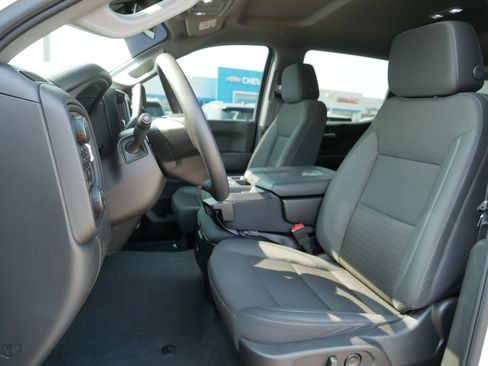 Used 2025 Chevrolet Silverado 1500 Custom Trail Boss w/ Turbomax Blackout Package AWD/4WD image 33