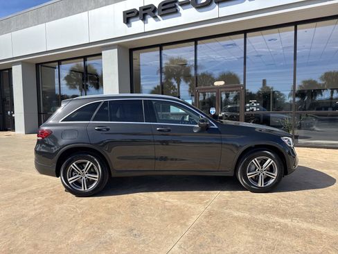 Used 2020 Mercedes-Benz GLC 300 image 2
