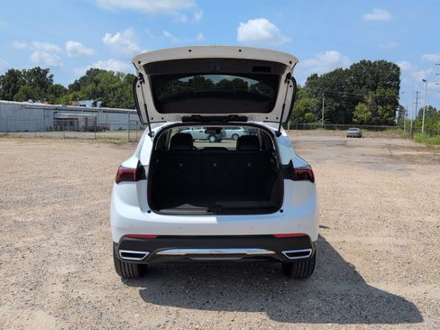 Used 2024 Buick Envision Preferred AWD/4WD image 4