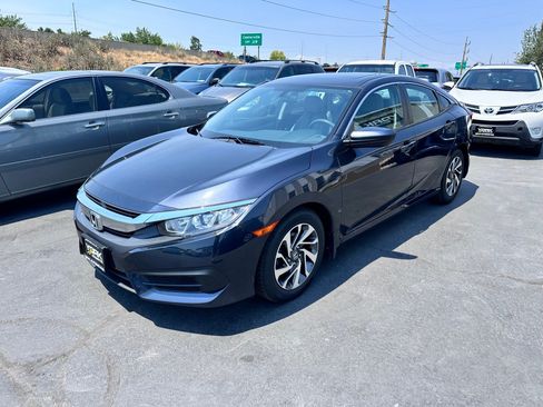 Used 2018 Honda Civic EX image 2