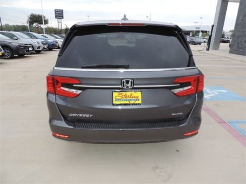 Used 2024 Honda Odyssey Elite image 6