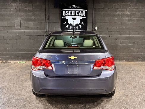 Used 2014 Chevrolet Cruze LT w/ Technology Package FWD image 5