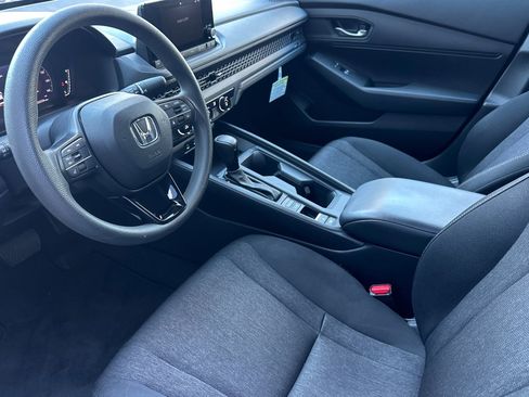 Used 2023 Honda Accord LX image 11