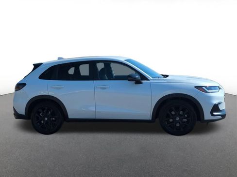 Used 2023 Honda HR-V Sport image 7