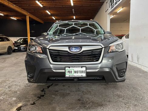 Used 2020 Subaru Forester Premium AWD/4WD image 3