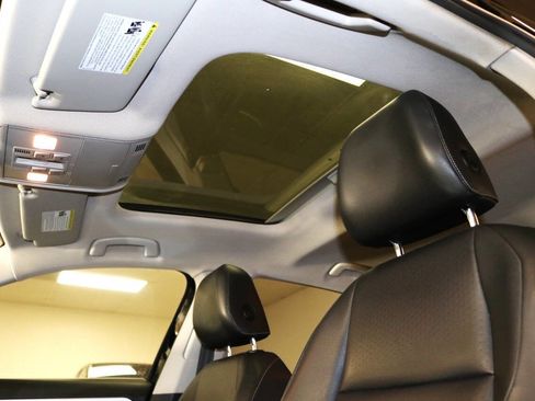 Used 2019 Volkswagen Jetta SE w/ Cold Weather Package image 82