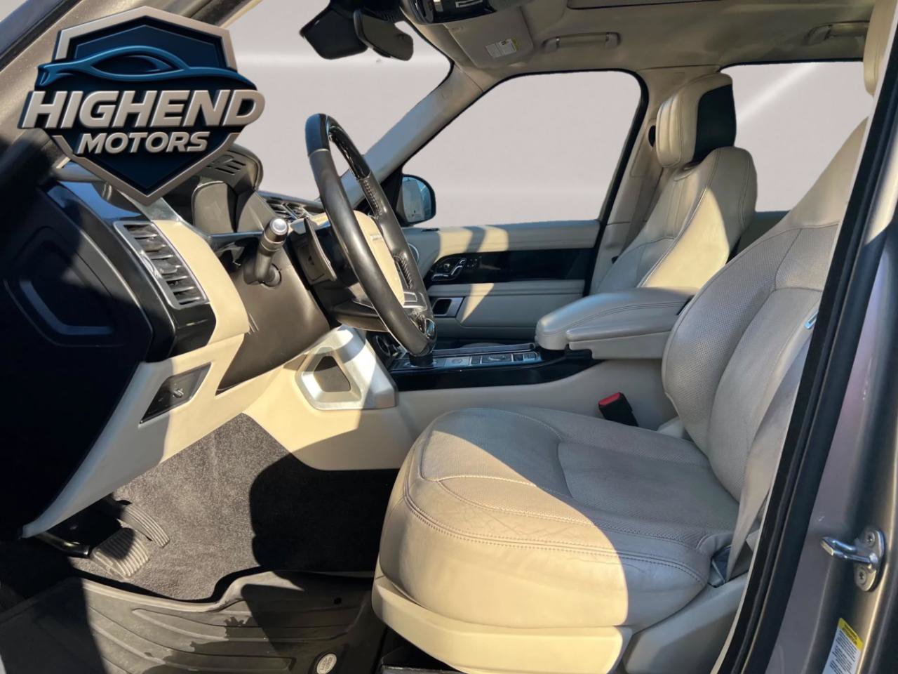 Used 2018 Land Rover Range Rover Supercharged AWD/4WD image 12