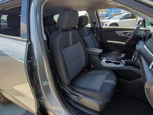 Used 2025 Chevrolet Blazer LT AWD/4WD image 26