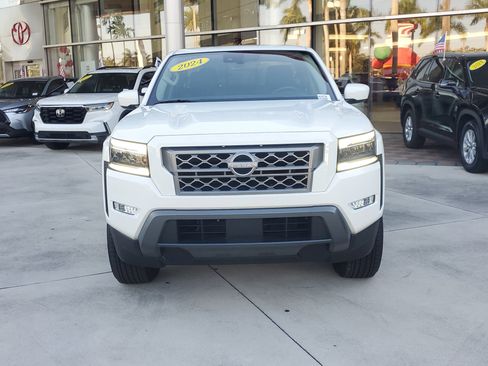 Used 2024 Nissan Frontier SL w/ Technology Package image 8