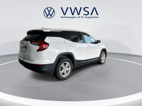 Used 2024 GMC Terrain SLE AWD/4WD image 7