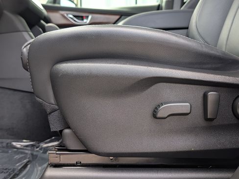 Used 2025 Subaru Ascent Touring AWD/4WD image 25