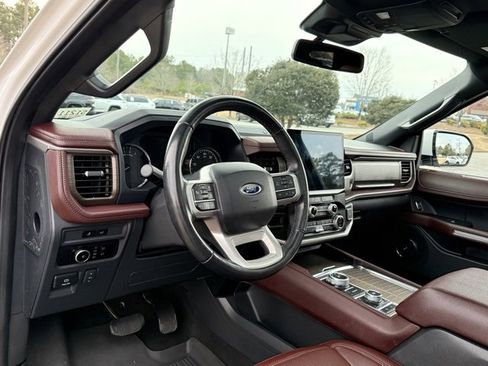 Used 2024 Ford Expedition Max Limited image 16
