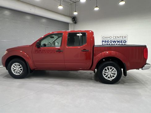 Used 2018 Nissan Frontier SV w/ Value Truck Package image 5