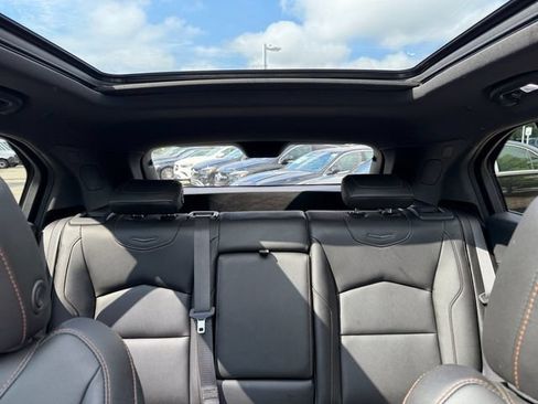Used 2019 Cadillac XT4 Sport w/ Cold Weather Package AWD/4WD image 7