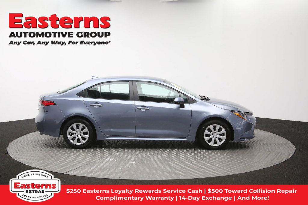 Used 2025 Toyota Corolla LE FWD image 46