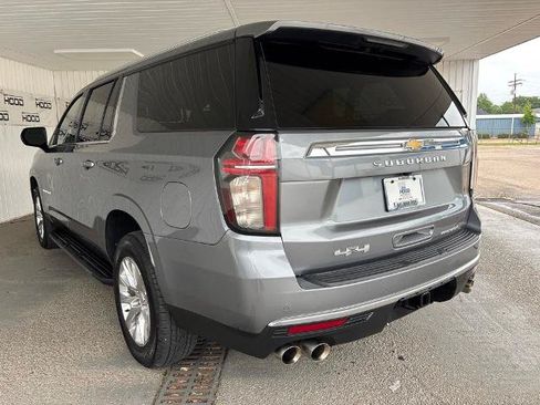 Used 2022 Chevrolet Suburban Premier AWD/4WD image 2