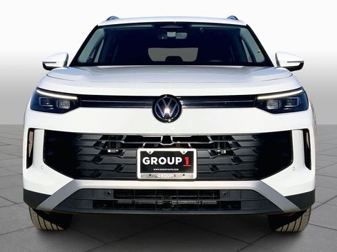 New 2026 Volkswagen Tiguan SE AWD/4WD image 3