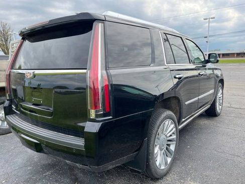 Used 2020 Cadillac Escalade Platinum AWD/4WD image 2