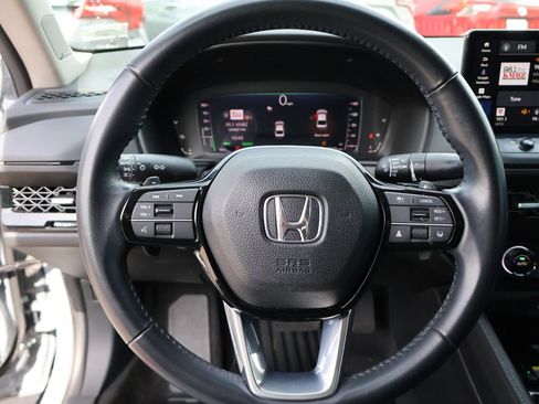 Used 2023 Honda Accord Touring image 29