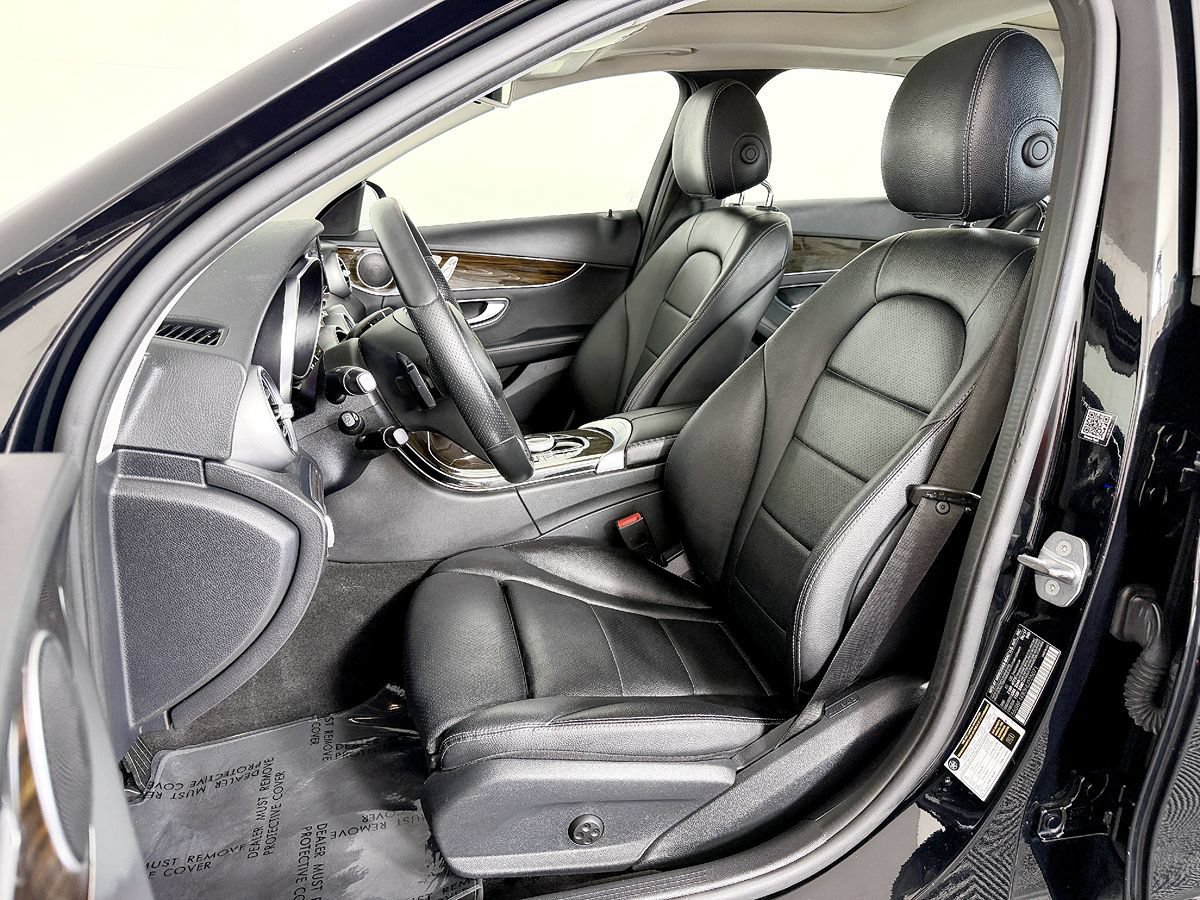 Used 2017 Mercedes-Benz C 300 4MATIC Sedan image 33