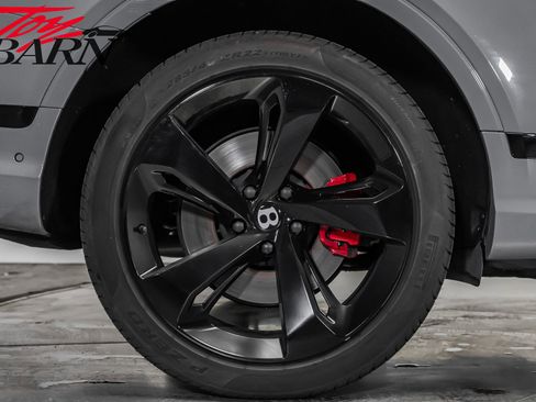 Used 2022 Bentley Bentayga image 14
