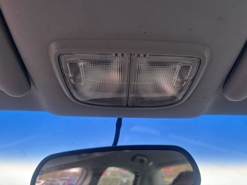 Used 2006 Buick LaCrosse CXL w/ Driver Confidence Package image 19