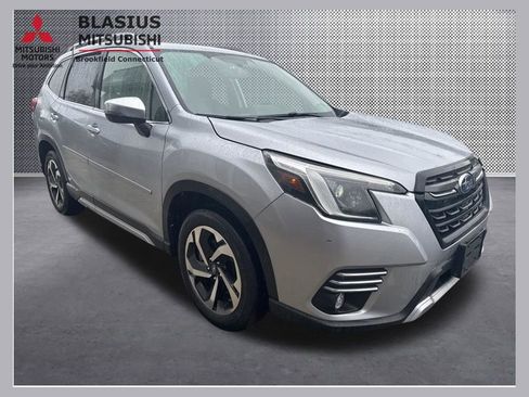 Used 2023 Subaru Forester Touring AWD/4WD image 1