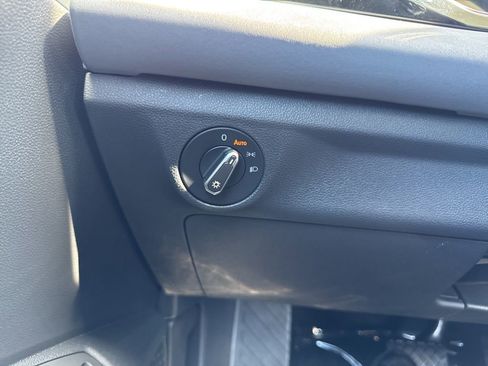 New 2025 Volkswagen Jetta SE image 30