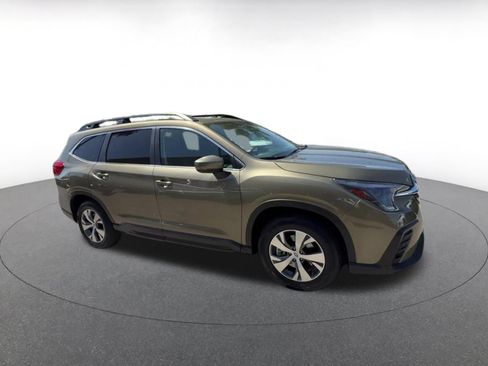 Used 2024 Subaru Ascent Premium w/ Convenience Package AWD/4WD image 2
