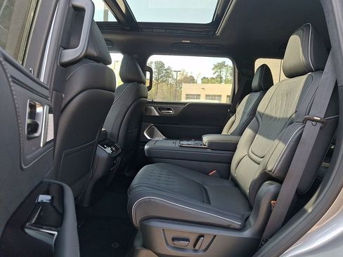 New 2026 INFINITI QX80 Autograph w/ Premium Cargo Package image 6