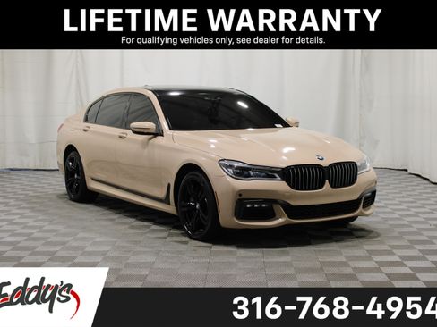 Used 2019 BMW 750i xDrive w/ M Sport Package AWD/4WD image 1