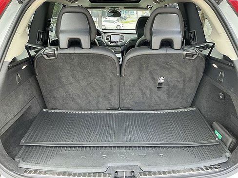 Certified 2024 Volvo XC90 T8 Ultimate w/ Protection Package Premier AWD/4WD image 18