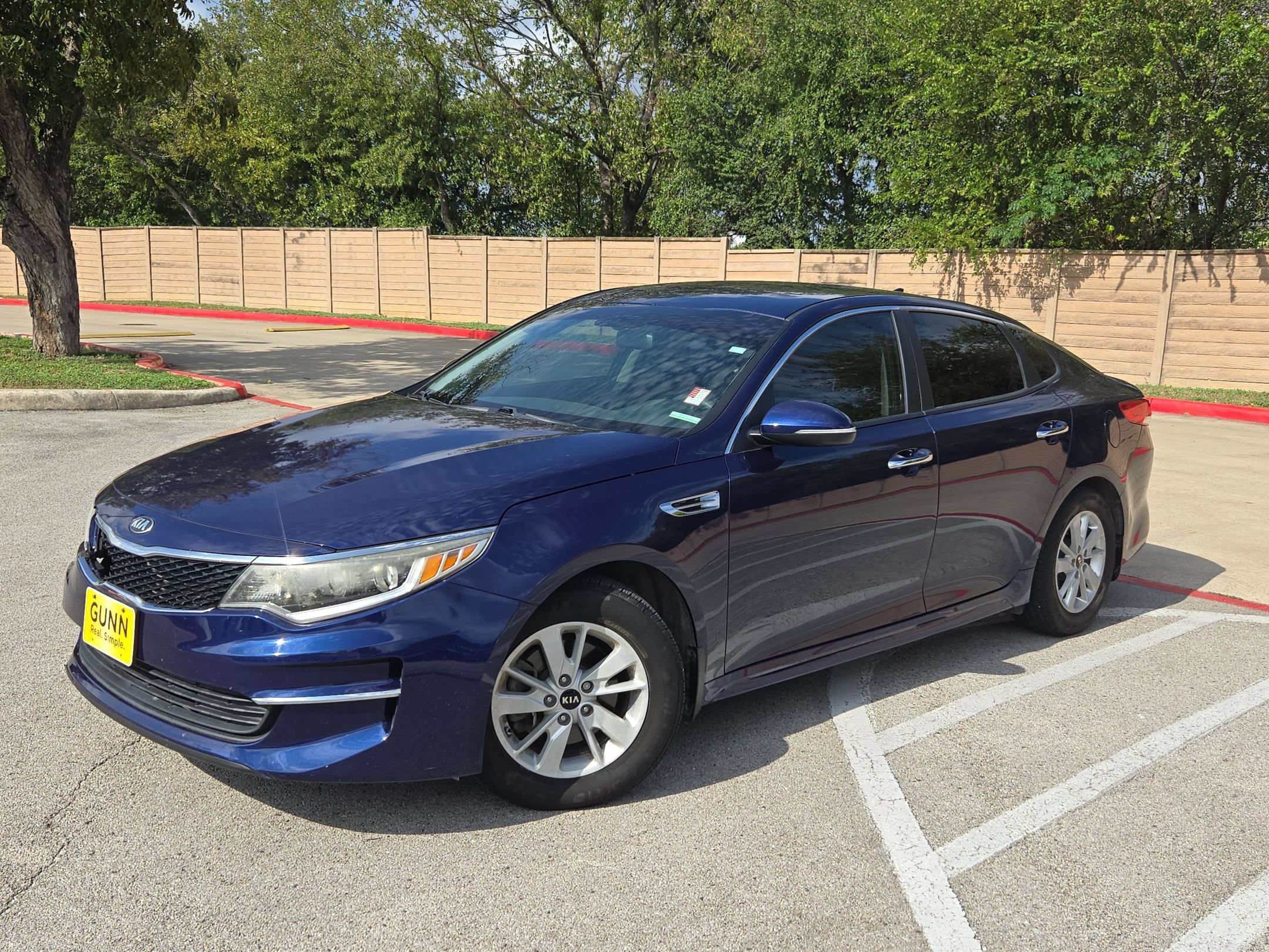 Used 2018 Kia Optima LX FWD image 7