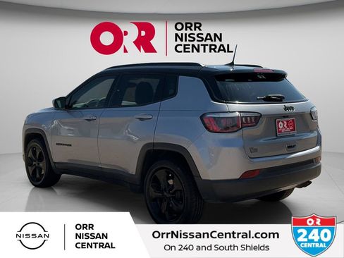 Used 2019 Jeep Compass Latitude FWD image 7