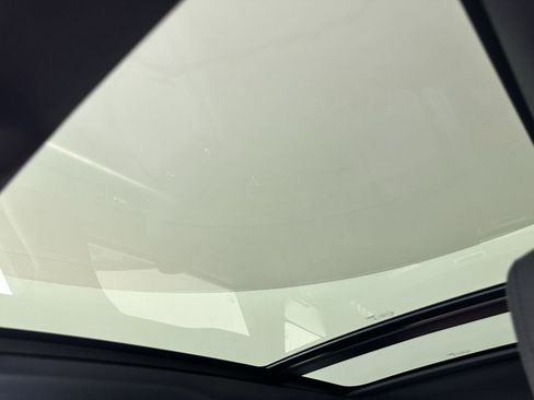 Used 2026 Land Rover Range Rover Velar S image 13