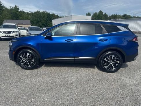 Used 2023 Kia Sportage EX AWD/4WD image 3