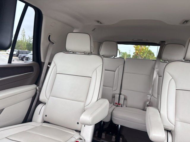 Used 2023 GMC Yukon Denali w/ Advanced Technology Package AWD/4WD image 45