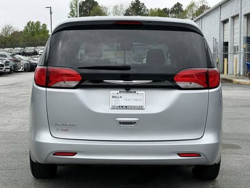 Used 2023 Chrysler Voyager LX FWD image 21