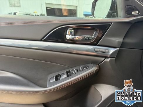 Used 2023 Nissan Maxima SR w/ Sport Mat Group FWD image 4