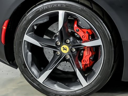 Used 2022 Ferrari SF90 Stradale AWD/4WD image 17