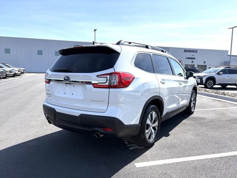 Used 2025 Subaru Ascent Premium image 9