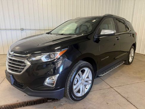 Used 2018 Chevrolet Equinox Premier FWD image 6