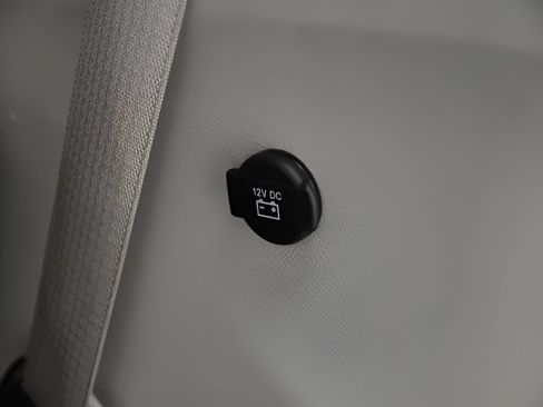 Used 2023 Chrysler Voyager LX FWD image 36