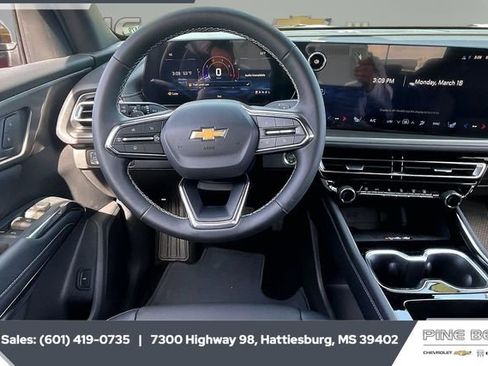 New 2026 Chevrolet Traverse LT w/ Driver Confidence Package image 5