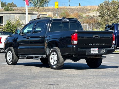 Used 2022 Toyota Tacoma SR image 3