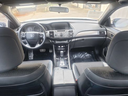 Used 2016 Honda Accord Sport image 40