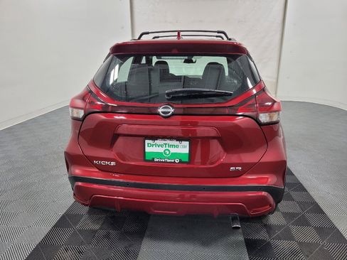 Used 2022 Nissan Kicks SR w/ Interior Electronics Package FWD image 7
