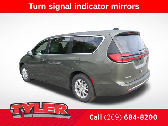 New 2027 Chrysler Pacifica Select FWD image 5