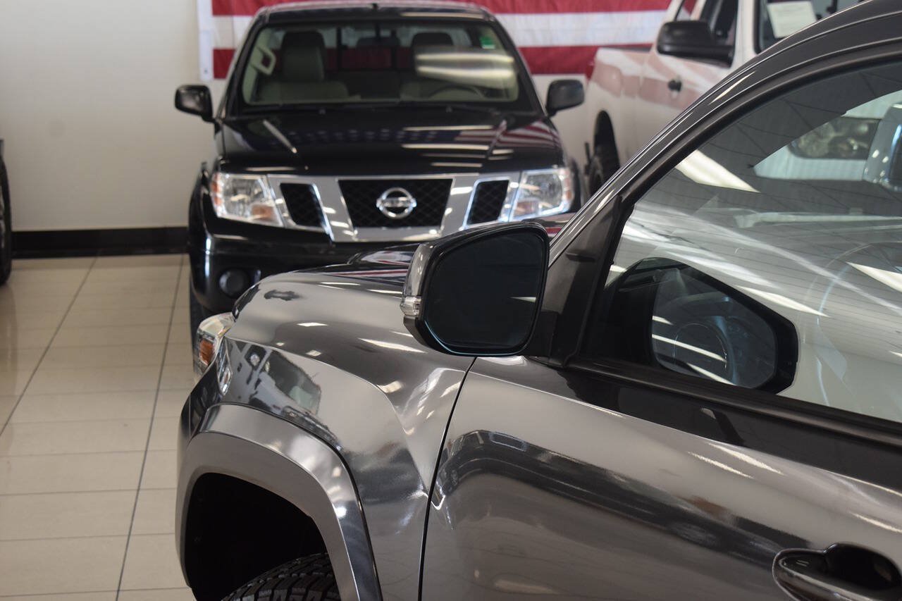 Used 2019 Toyota Tacoma TRD Sport w/ Technology Package AWD/4WD image 17